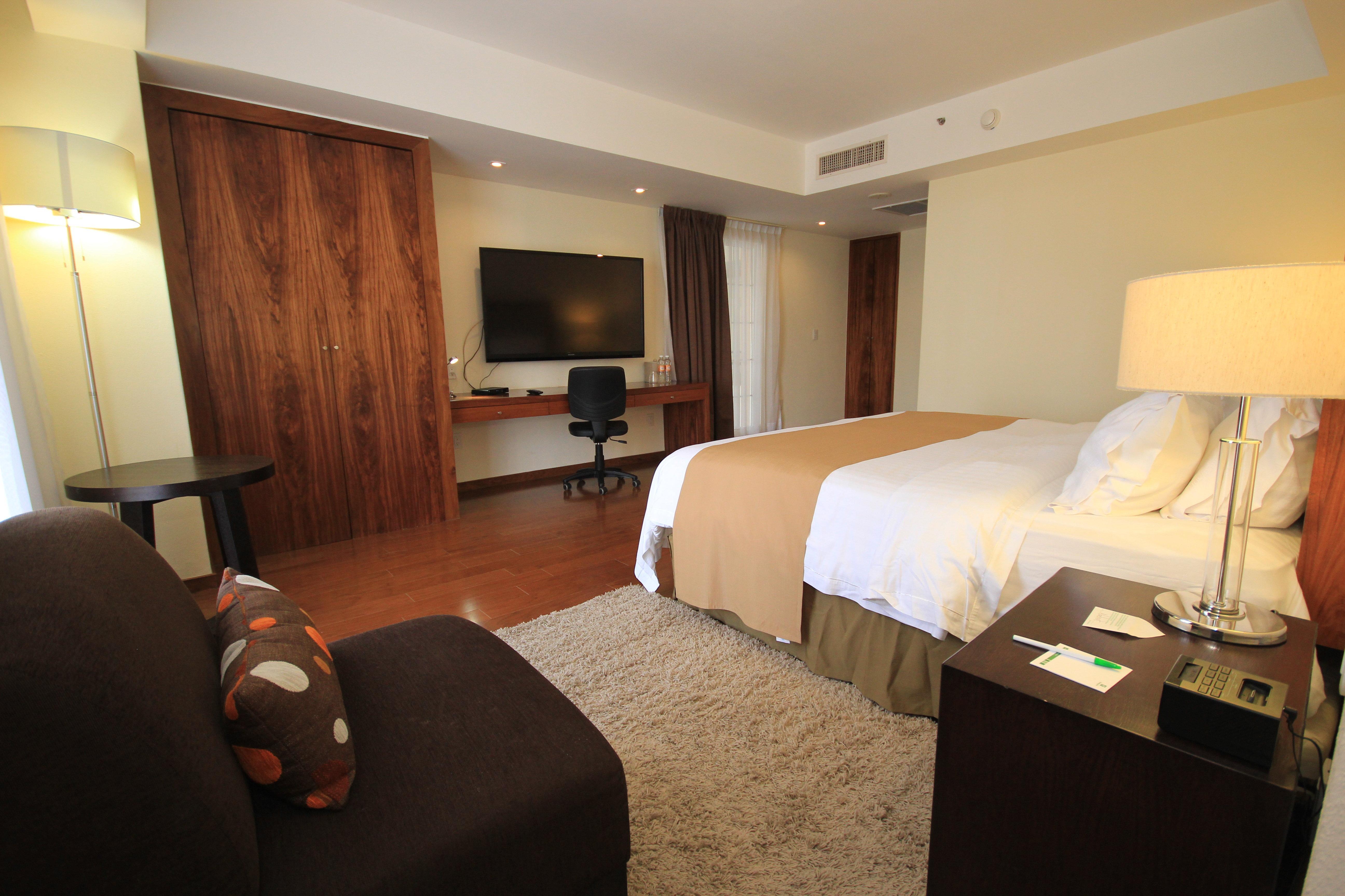 Holiday Inn Leon By Ihg Exterior photo